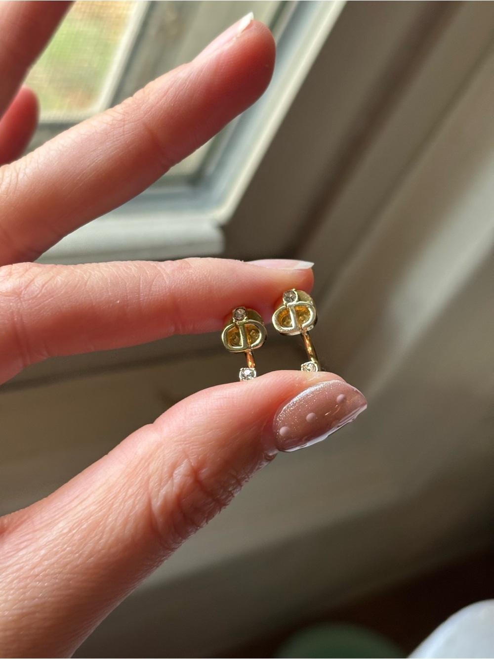 Gold plated crystal C/ D stud earrings